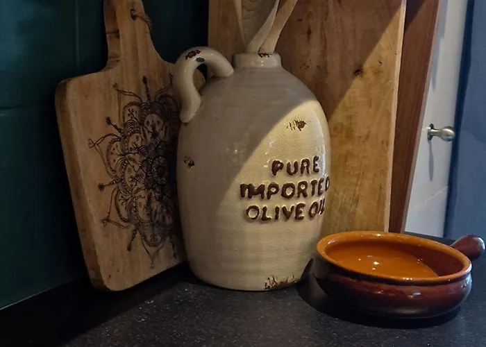 Have A Stay! - Le Souterrain